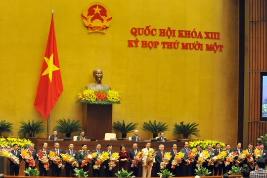 Các thành viên Chính phủ khóa XIV ra mắt quốc dân.