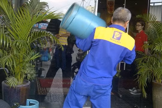 Muốn kinh doanh gas phải có 100.000 bình. Ảnh TL.
