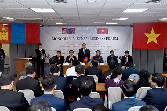 Thủ tướng Chính phủ Nguyễn Xuân Phúc dự Diễn đàn Doanh nghiệp Việt Nam – Mông Cổ.