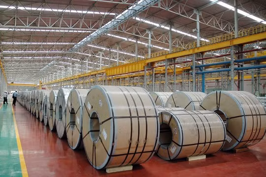 Một số cuộn thép không gỉ được sản xuất tại nhà máy Posco VST tại khu công nghiệp Nhơn Trạch 1, tỉnh Đồng Nai. Ảnh minh hoạ: Đình Dũng