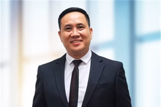 Tân P. TGĐ ABBank Hà Huy Cường.