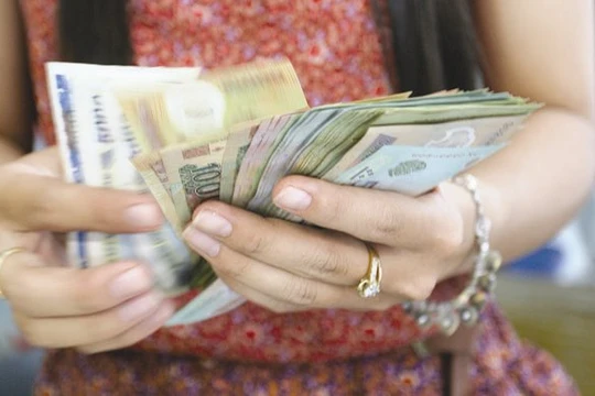 Việc Ngân hàng Nhà nước không cho phép các tổ chức tín dụng chia cổ tức cho các cổ đông có thể là lợi bất cập hại. Ảnh: TUỆ DOANH