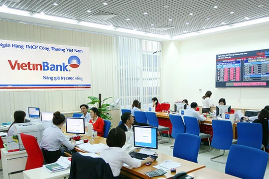 Chủ thẻ rút tiền trực tiếp tại chi nhánh, phòng giao dịch của Vietinbank phải mất phí vì đó là chính sách của Vietinbank.