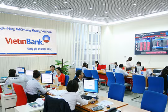 Chủ thẻ rút tiền trực tiếp tại chi nhánh, phòng giao dịch của Vietinbank phải mất phí vì đó là chính sách của Vietinbank.