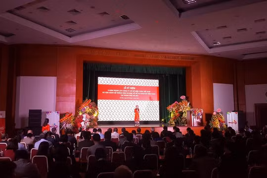 Buổi lễ kỷ niệm 05 năm thành lập Vietlott và vận hành hệ thống kinh doanh xổ số tự chọn số điện toán tại thành phố Hà Nội 