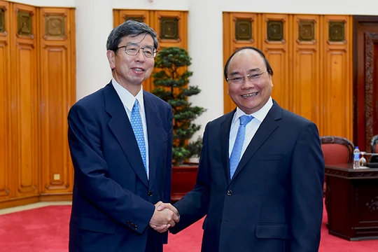 Thủ tướng Chính phủ Nguyễn Xuân Phúc tiếp ông Takehiko Nakao, Chủ tịch Ngân hàng Phát triển châu Á (ADB).