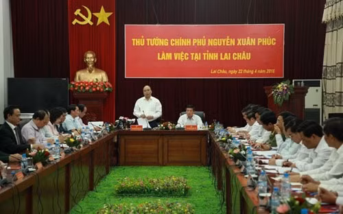 Thủ tướng Nguyễn Xuân Phúc chủ trì cuộc họp với lãnh đạo tỉnh Lai Châu chiều 22/4.