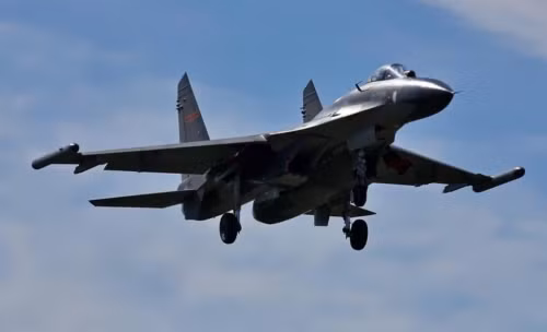 Chiến đấu cơ J-11 của Trung Quốc. Ảnh: huanqiu