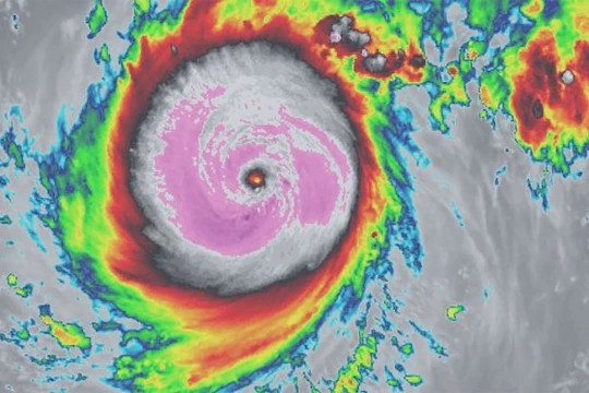 siêu bão NEPARTAK hình thành trên vùng biển đông bắc đảo Luzon (Philippines) với gió mạnh nhất gần tâm bão đạt cấp 17 (khoảng 200 - 220km/giờ).