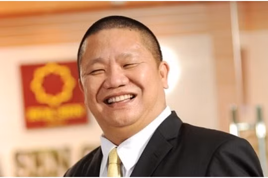 Ông Lê Phước Vũ là Chủ tịch của cả HSG lẫn Công ty TNHH Đầu tư và Du lịch Hoa Sen.