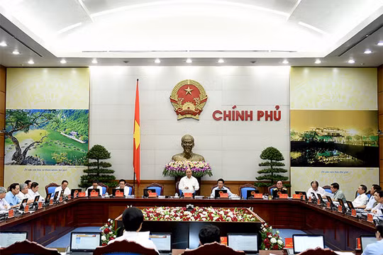  Chính phủ họp phiên chuyên đề về công tác xây dựng pháp luật.