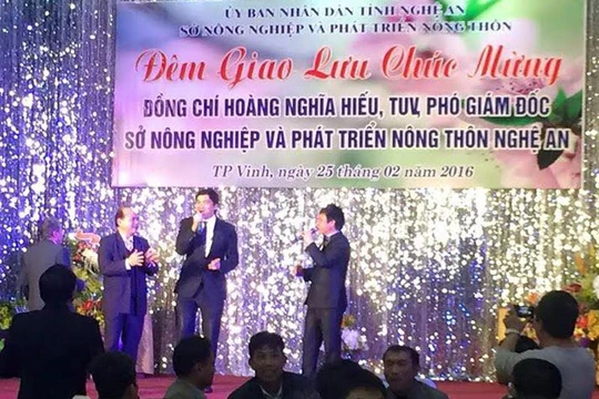 Về ma-ket ở buổi tiệc, Sở NN&PTNT khẳng định "không chỉ đạo, không đặt, mà do nhà khách Nghệ An tự chuẩn bị"