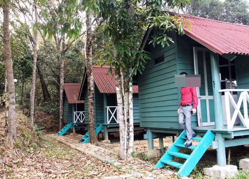 Khu du lịch trái phép trên đỉnh Hòn Bà