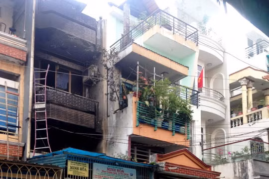 Ngôi nhà 2 tầng nơi xảy ra vụ cháy - Ảnh : Đại Việt