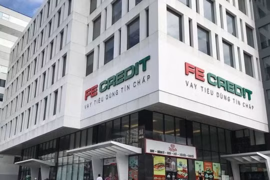 Ngày hội "Hộp quà sẻ chia": FE Credit tặng học bổng và quả cho trẻ em làng trẻ SOS