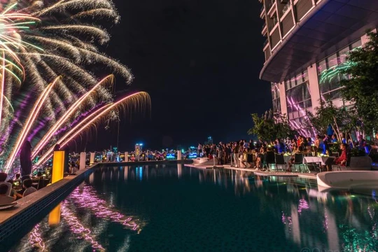 Đà Nẵng 'bội thu' ngành dịch vụ nhờ du lịch và hạ tầng dân sinh