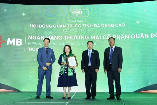 MB nhận giải thưởng uy tín nhờ trợ lực Doanh nghiệp tiếp cận Tín dụng xanh