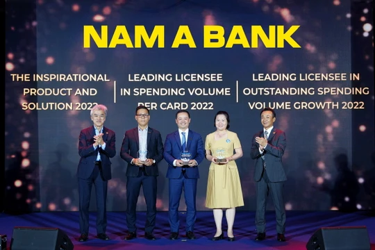 Nam A Bank ghi dấu ấn tiên phong trong các sản phẩm thẻ 