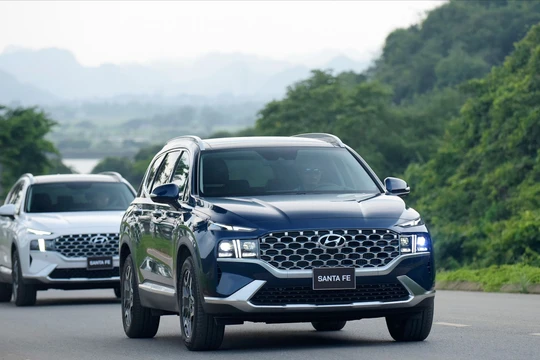 Tháng ‘bội thu’ của Hyundai”: 4 xe lọt top 10 bán chạy nhất thị trường