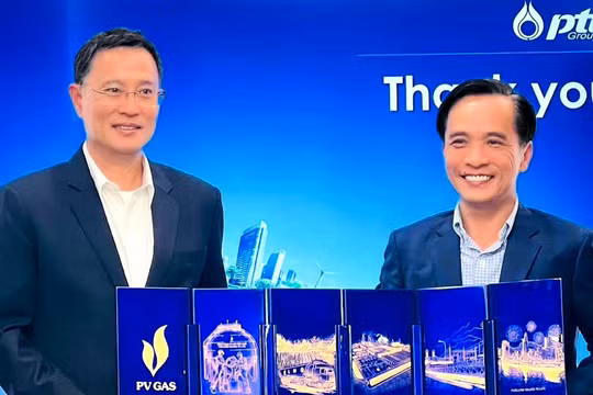 PV GAS làm việc với PTT Thái Lan về kế hoạch hợp tác trong lĩnh vực công nghiệp khí