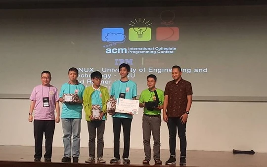 Đội tuyển LINUX của ĐH Công nghệ - ĐH Quốc gia Hà Nội đã xuất sắc vượt qua các vòng loại châu Á tại vòng loại Jakarta và Nha Trang (Ảnh: VAIP).