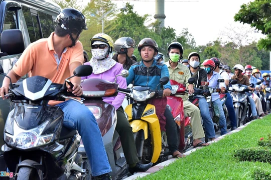 Cảnh các phương tiện giao thông tại TP.HCM "dậm chân" tại chỗ vào giờ tan tầm không hề khó gặp. Ảnh minh hoạ: Internet