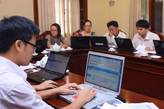 UBND TP. Hà Nội sẽ nâng cấp hệ thống mạng, thiết bị công nghệ thông tin cơ quan, đơn vị để đáp ứng điều kiện hạ tầng mạng tham gia vào Hệ thống mạng đấu thầu Quốc gia. Ảnh minh hoạ: Internet.