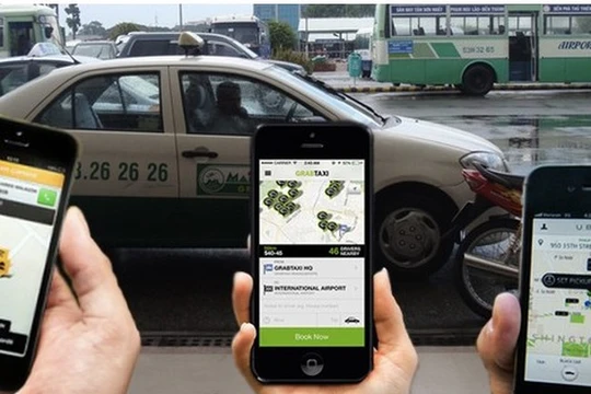 Chính phủ đã đồng ý cho phép thí điểm áp dụng hợp đồng điện tử trong loại hình kinh doanh vận tải hành khách bằng xe hợp đồng. Thời gian thí điểm 2 năm (từ tháng 1/2016). Ảnh minh hoạ: Internet