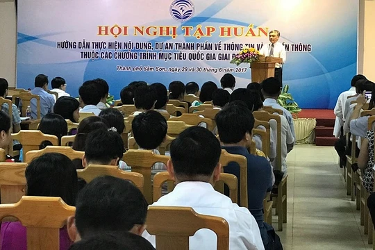 Thứ trưởng Bộ TT&TT Nguyễn Minh Hồng phát biểu khai mạc Hội nghị.