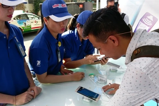 Sáng ngày 18/1, tại TP.HCM, VinaPhone đã chính thức khai trương dịch vụ 4G tại TP.HCM với hai địa điểm là số 80 Nguyễn Du, Quận 1 và số 121 Pasteur, Quận 3.