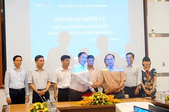 Lễ bàn giao nhiệm vụ của Chủ tịch HĐTV Tổng công ty Viễn thông MobiFone. 