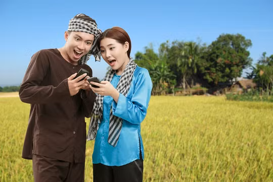 Cùng với Tổng đài Khuyến Nông 9195, VinaPhone phát hành sim Khuyến nông trên toàn quốc để tạo điều kiện cho bà con sử dụng điện thoại di động với giá ưu đãi. Ảnh minh hoạ: M.H