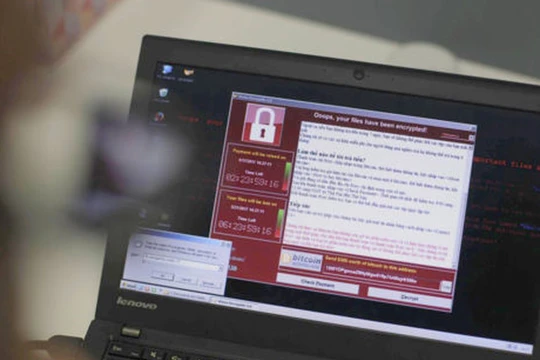 Cuộc tấn công này tương tự những gì đã xảy ra hồi tháng trước khi mã độc WannaCry hoành hành, khóa máy và buộc người dùng phải trả tiền chuộc để mở máy.