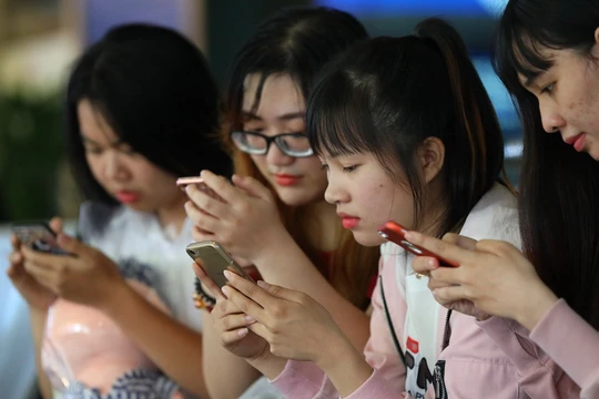 Dịch vụ chuyển mạng giữ số sẽ cho phép người dùng di động lựa chọn nhà cung cấp dịch vụ di động mà không phải thay đổi số thuê bao. Ảnh minh hoạ: Tuổi trẻ