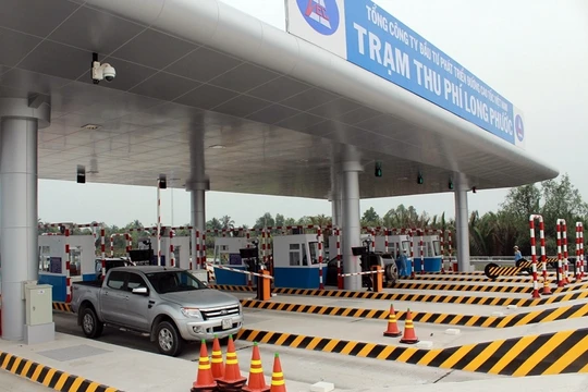 Trên toàn tuyến cao tốc TP.HCM - Long Thành - Dầu Giây bố trí 8 cửa thu phí tự động không dừng (ETC). Ảnh: VEC