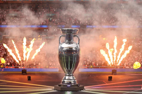 Gói bản quyền truyền hình Champions League giai đoạn 2024-2027 có giá 15 tỷ euro. Ảnh AT.