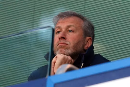 Chính quyền Anh vừa ra lệnh phong toả tài sản Abramovich. Ảnh VN.