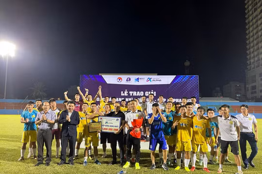 CLB Hòa Binh- Đồng giải Nhất, giải bóng đá hạng Nhì 2022. Ảnh VFF
