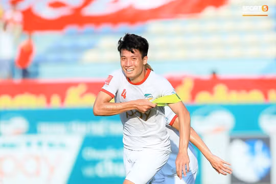 Vòng 1 V.League 2022, duy nhất Tiến Dũng là nội binh ghi bàn. Ảnh TD