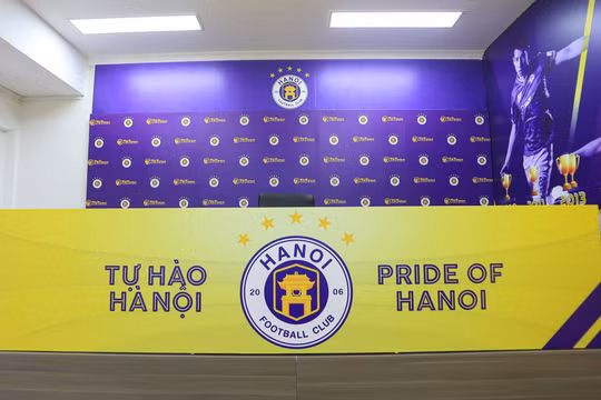Hà Nội FC là đội bóng giàu thành tích nhất V.League. Ảnh HNFC.