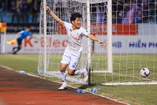 Thái Quý là người ghi bàn trong chiến thắng 1-0. Ảnh VFF.