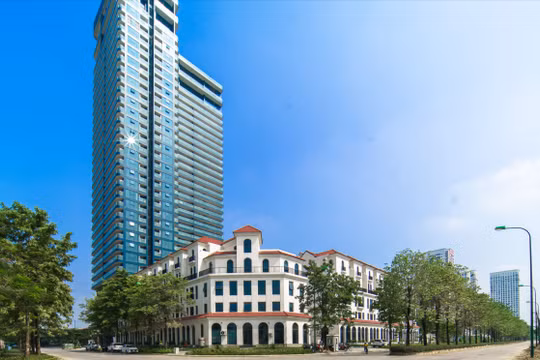 Khách hàng đặt giá thành công căn hộ Sunshine Golden River trên livestream với giá 14,1 tỷ đồng