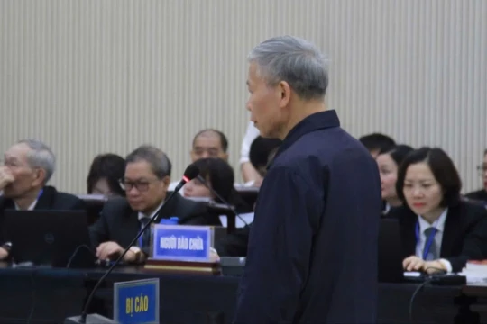 Cựu Bí thư Tỉnh ủy Bắc Ninh nói "ăn năn, hối hận" vì nhận hàng chục tỷ đồng