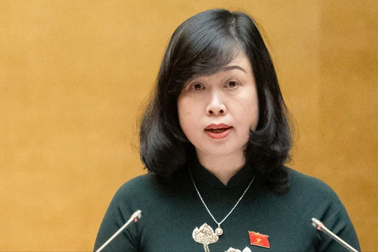 Trình Quốc hội Luật BHYT sửa đổi: Bệnh hiểm nghèo được lên thẳng tuyến trên