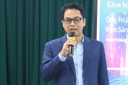 Ông Hoàng Nguyên Vân chia sẻ ý kiến tại hội thảo