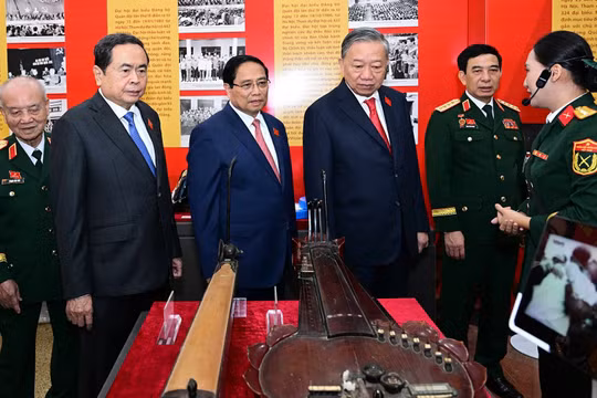 Tổng Bí thư: Quân đội cần có đối sách giữ 'trong ấm ngoài êm', 'nội yên ngoại tĩnh'