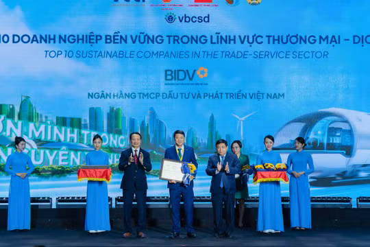 BIDV lần thứ 6 vào Top 10 Doanh nghiệp bền vững trong lĩnh vực thương mại - dịch vụ 