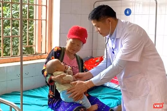 Về quê sau tốt nghiệp, bác sĩ cứu nhiều bệnh nhân ở “cửa tử thần”