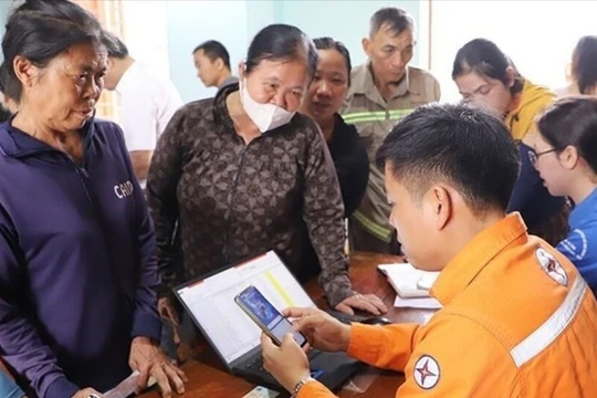 Công ty Điện lực Hà Tĩnh tăng hiệu suất kinh doanh nhờ ứng dụng mạnh mẽ chuyển đổi số