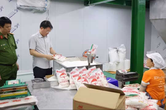 Cục An toàn thực phẩm: Rà soát, thu hồi mì chính giả của công ty Famimoto Việt Nam